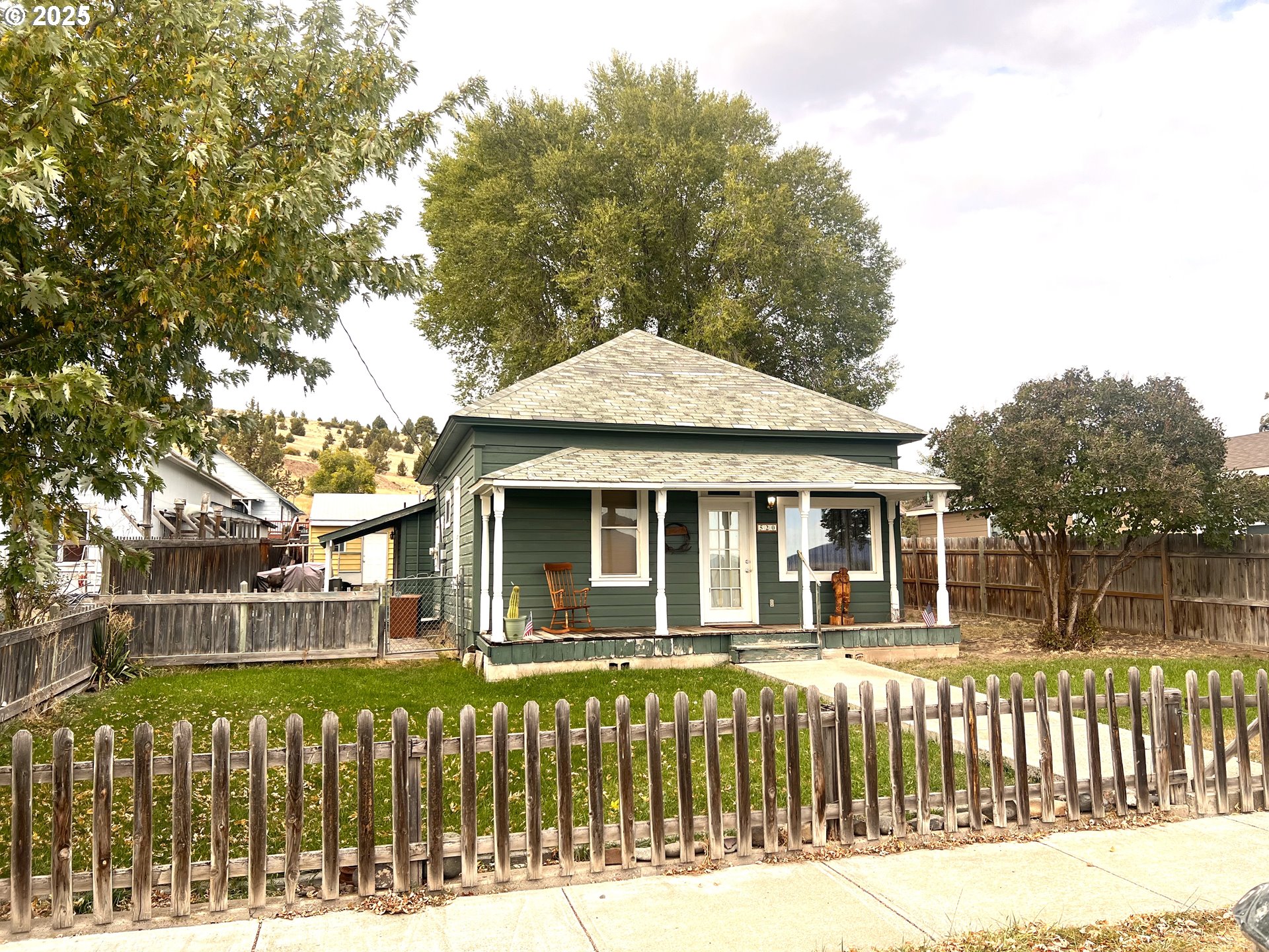520 JOHN DAY HWY