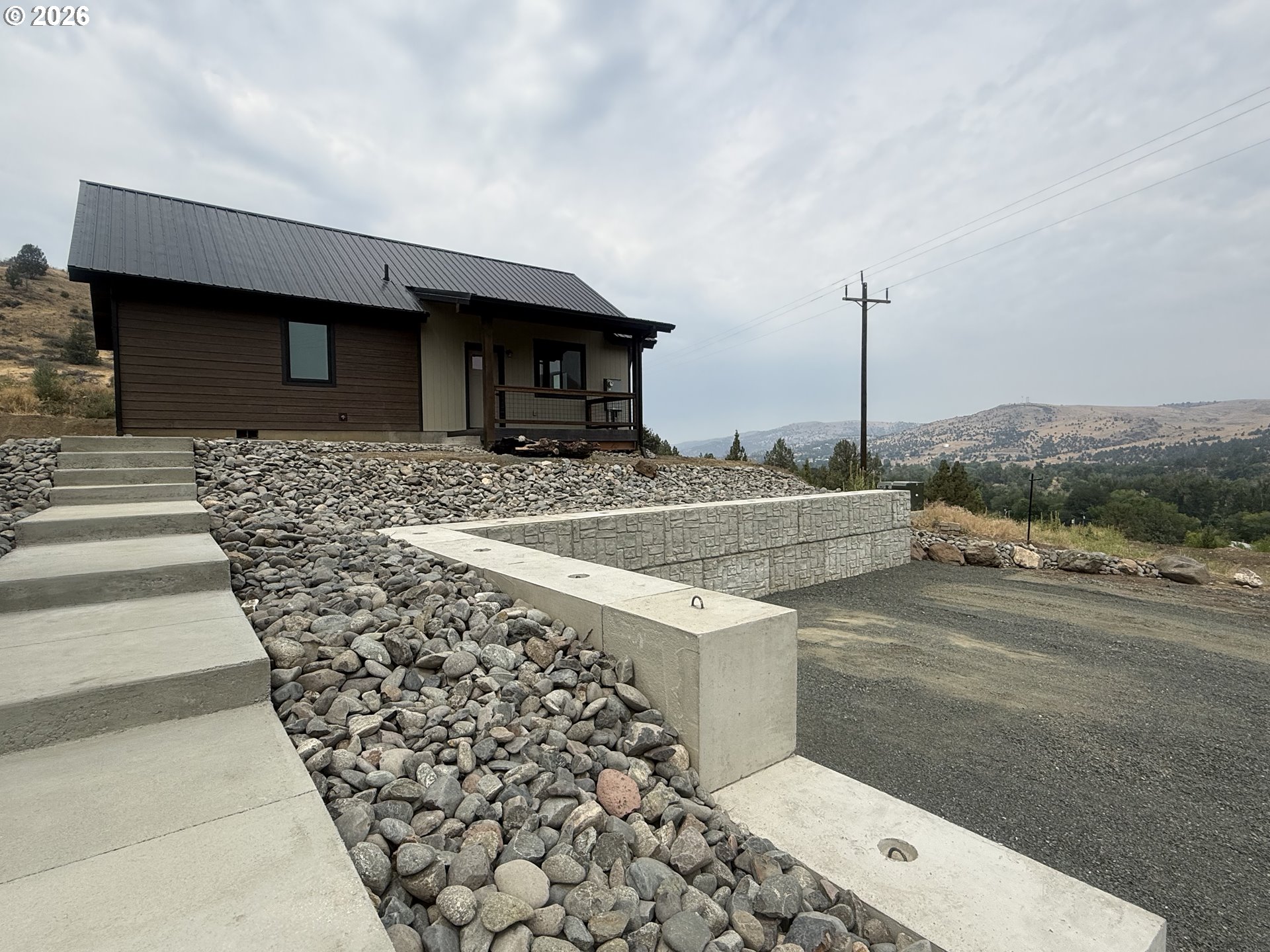 140 SE BUNCHGRASS RD
