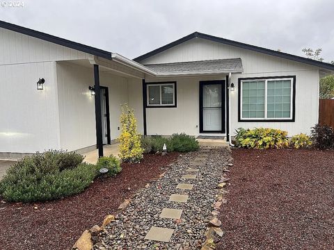 A home in Cottage Grove