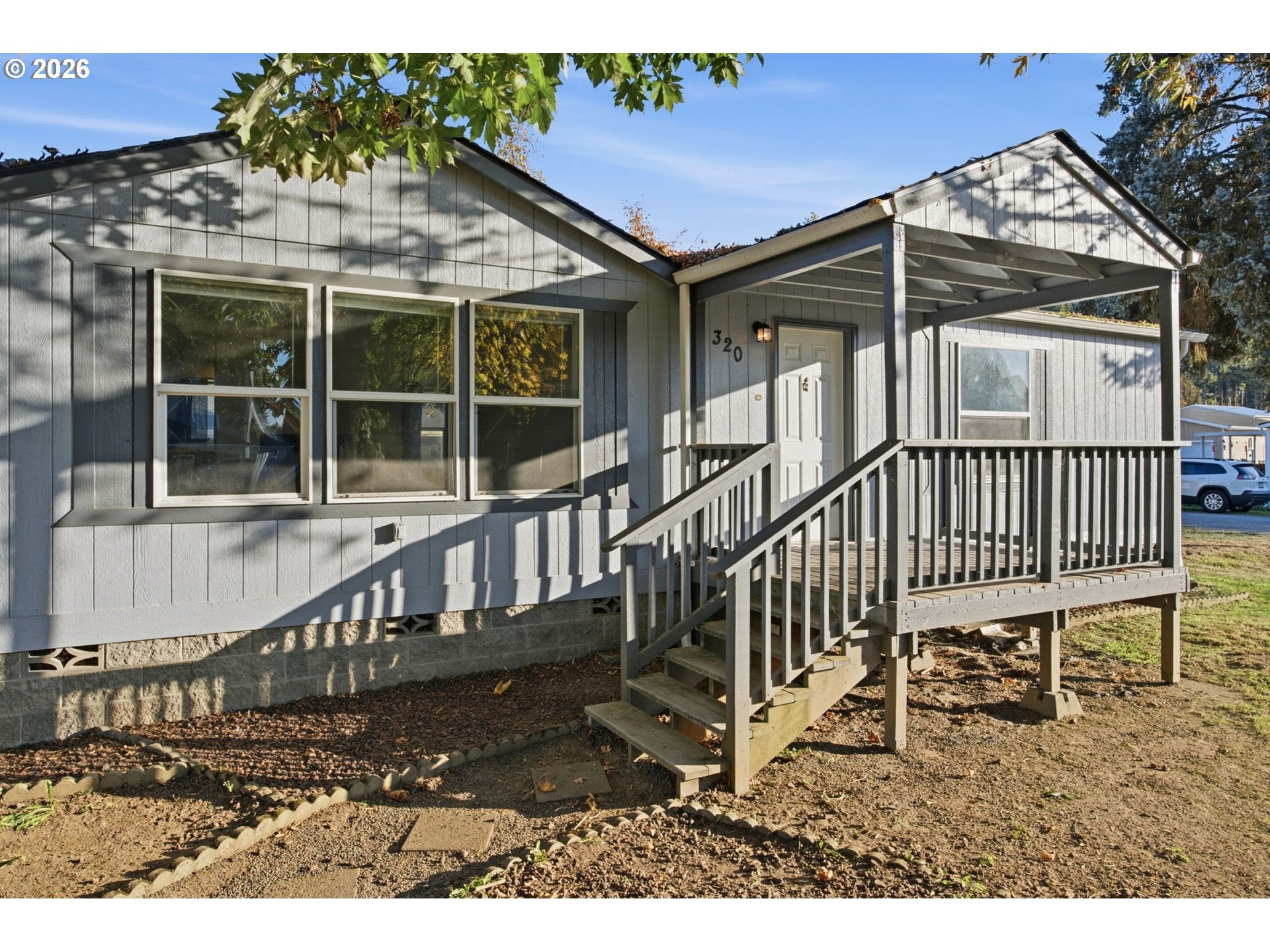 320 S 2ND ST