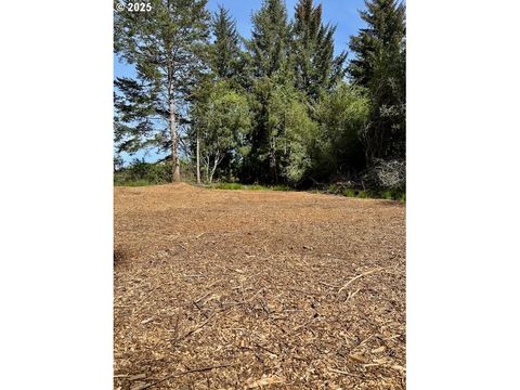 1227 Seagate Coos Bay OR 97420