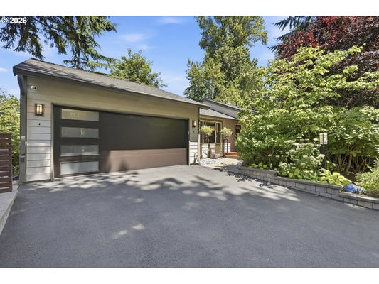 9824 SW QUAIL POST RD, PORTLAND, OR 97219 - Image 7500013d7dcf9f0c8bb36e5fb1320fd9/1935797825