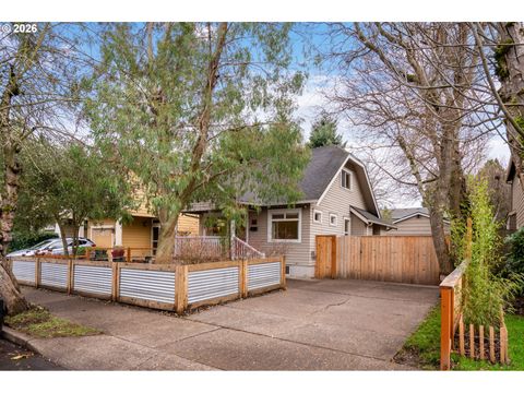 2736 N ARGYLE ST Portland OR 97217