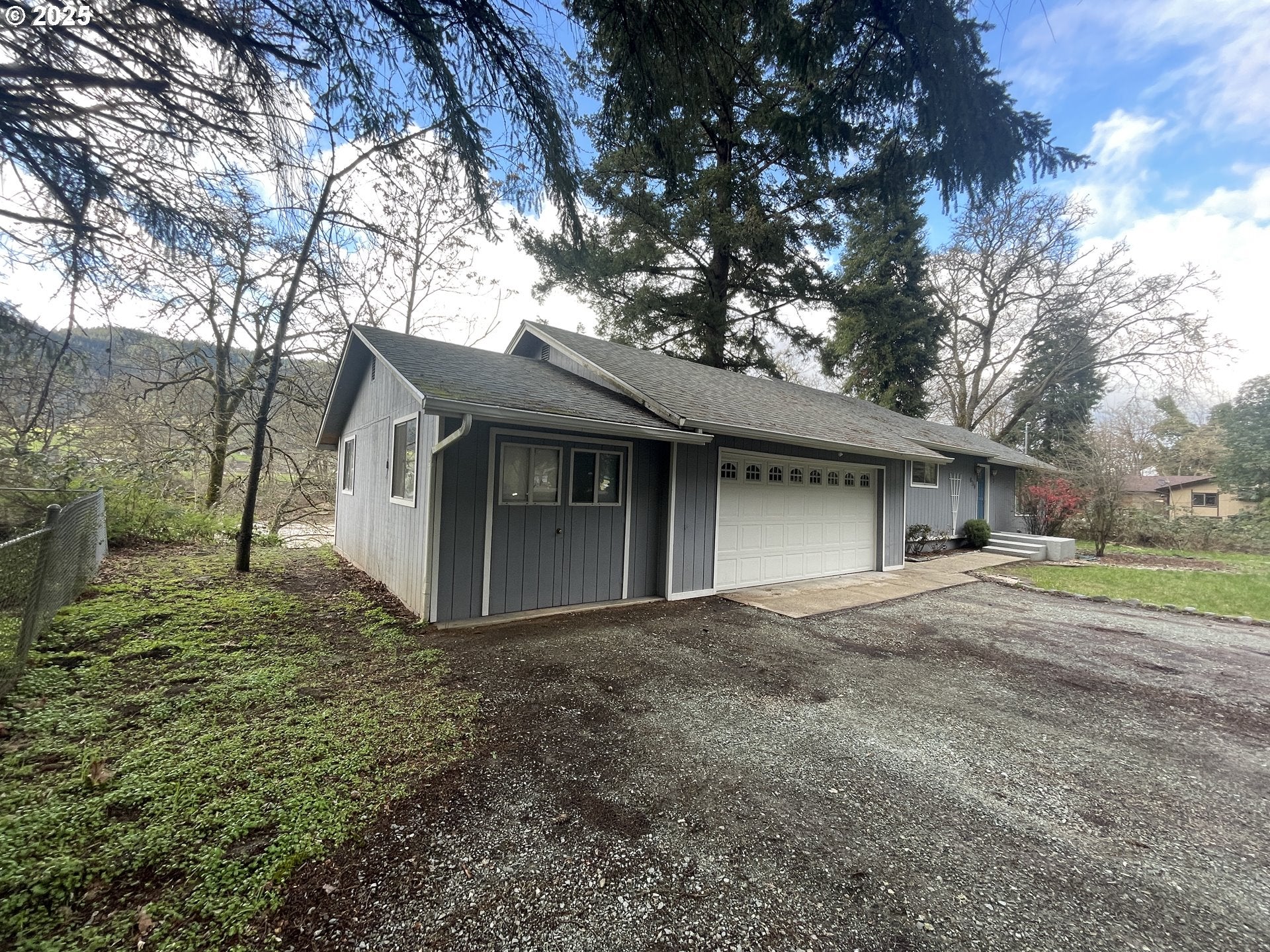 639 N OLD PACIFIC HWY
