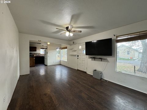 A home in Goldendale