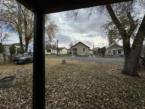 A home in Goldendale