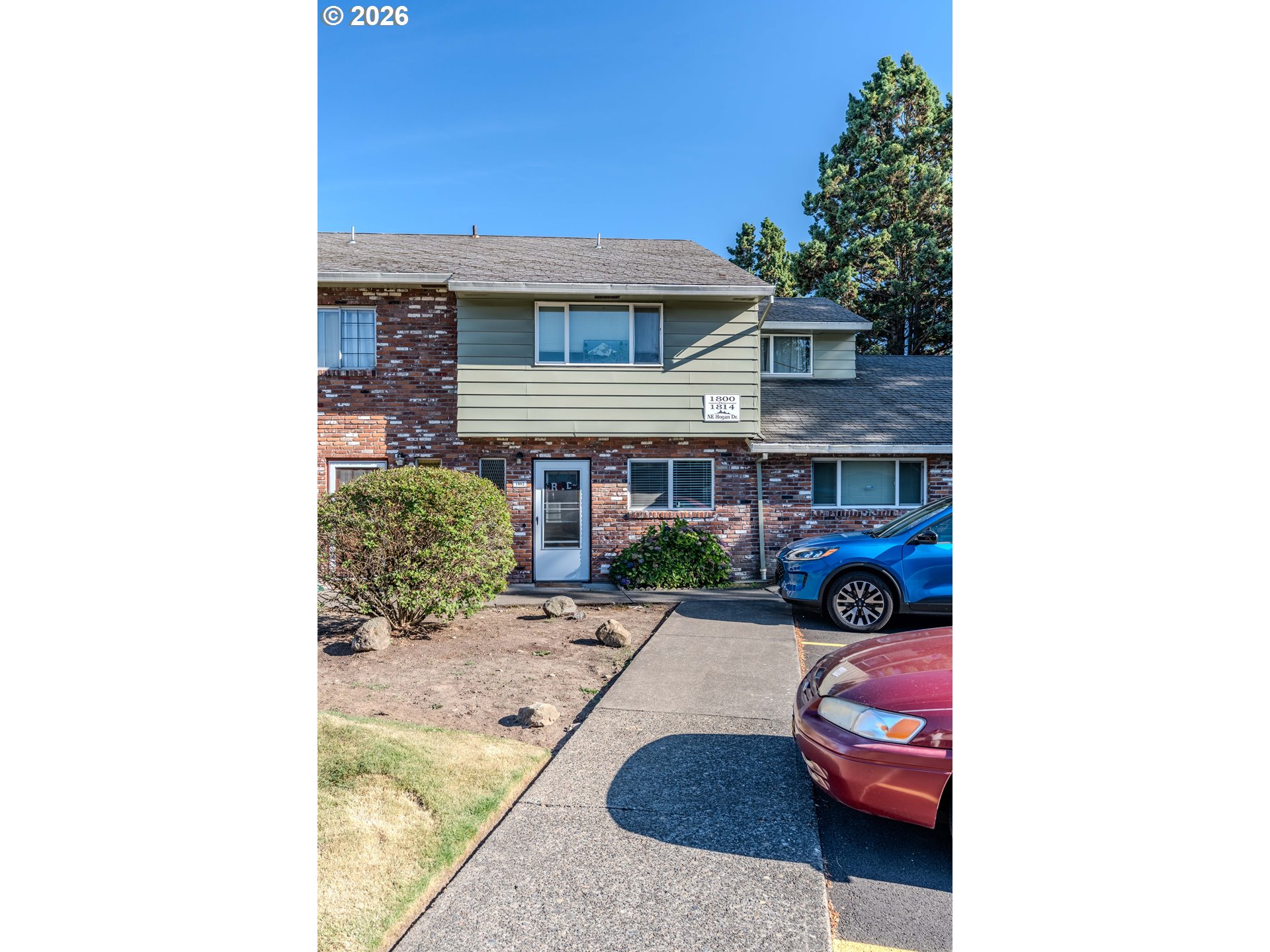1802 NE HOGAN DR
