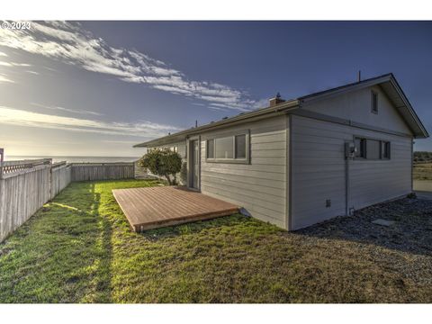 A home in Gold Beach