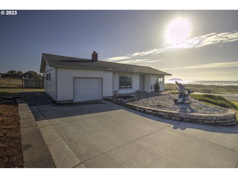 A home in Gold Beach