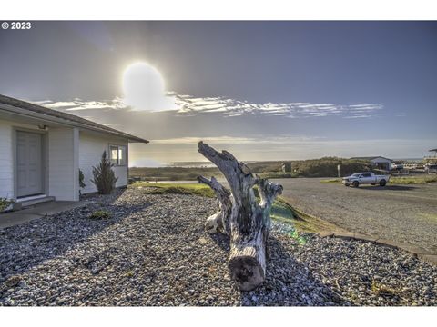 A home in Gold Beach