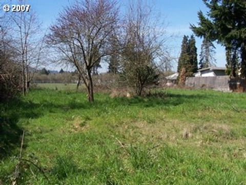 810 S 42ND ST Springfield OR 97478