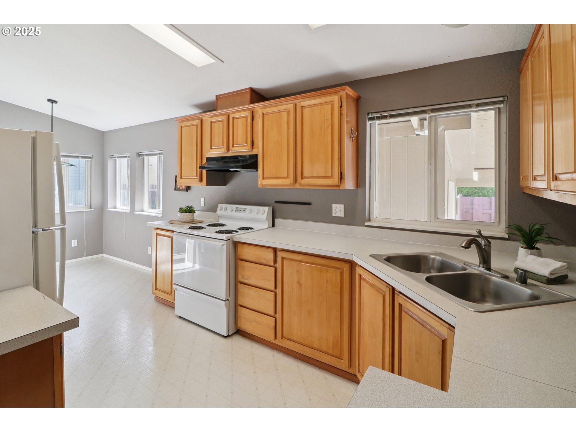 1000 S MCKERN CT 40