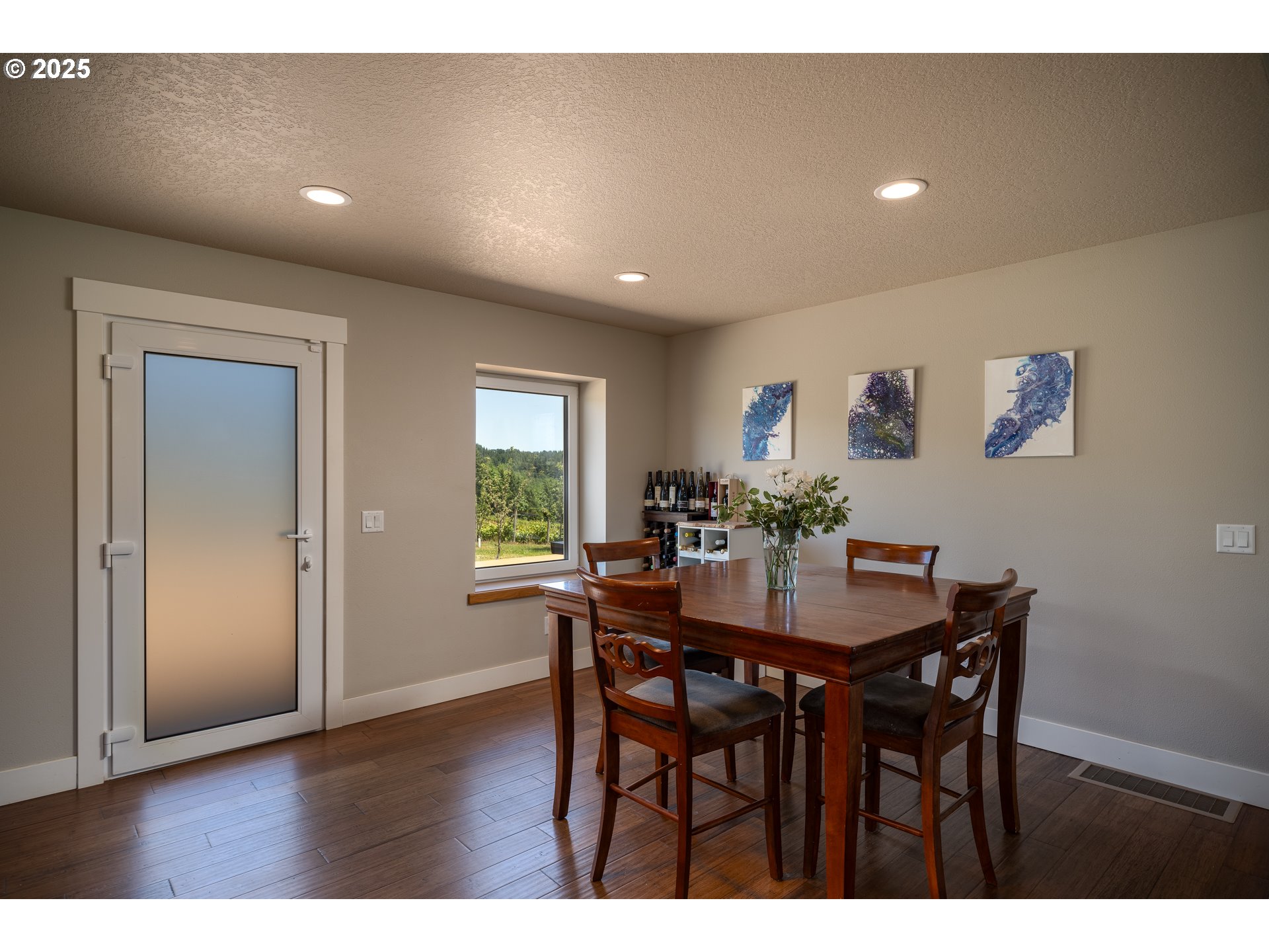 Carlton, Oregon 97111, United States, 3 Bedrooms Bedrooms, ,2 BathroomsBathrooms,Residential,Active,122552