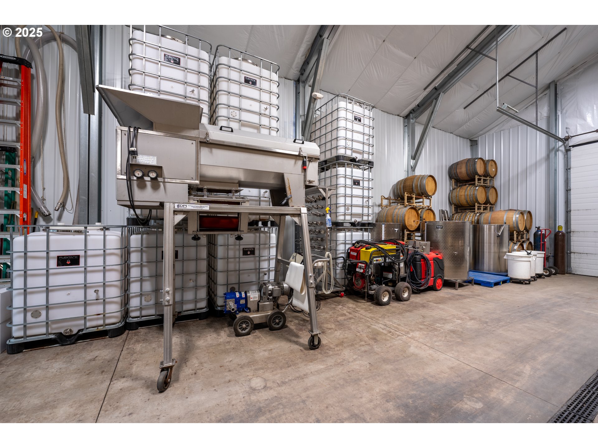 Carlton, Oregon 97111, United States, 3 Bedrooms Bedrooms, ,2 BathroomsBathrooms,Residential,Active,122552