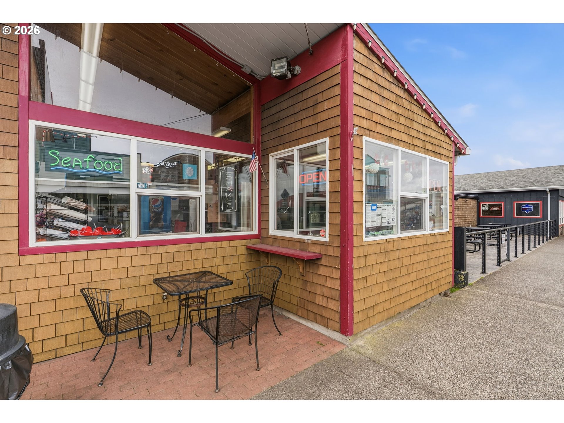 313 PACIFIC AVE