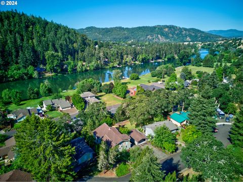 A home in Roseburg