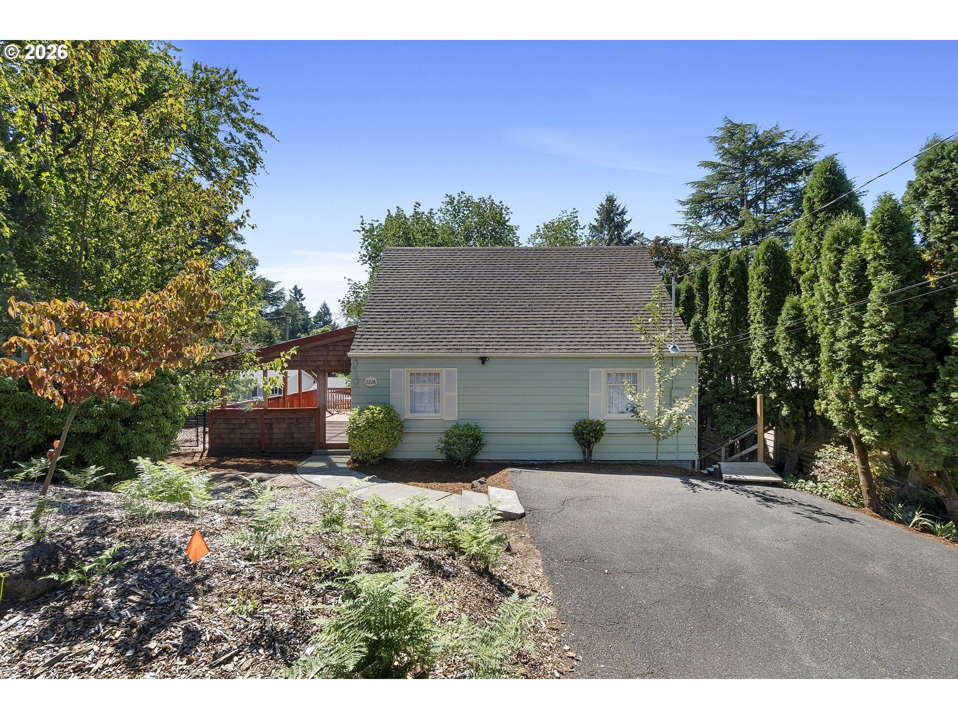 2226 SW IOWA ST