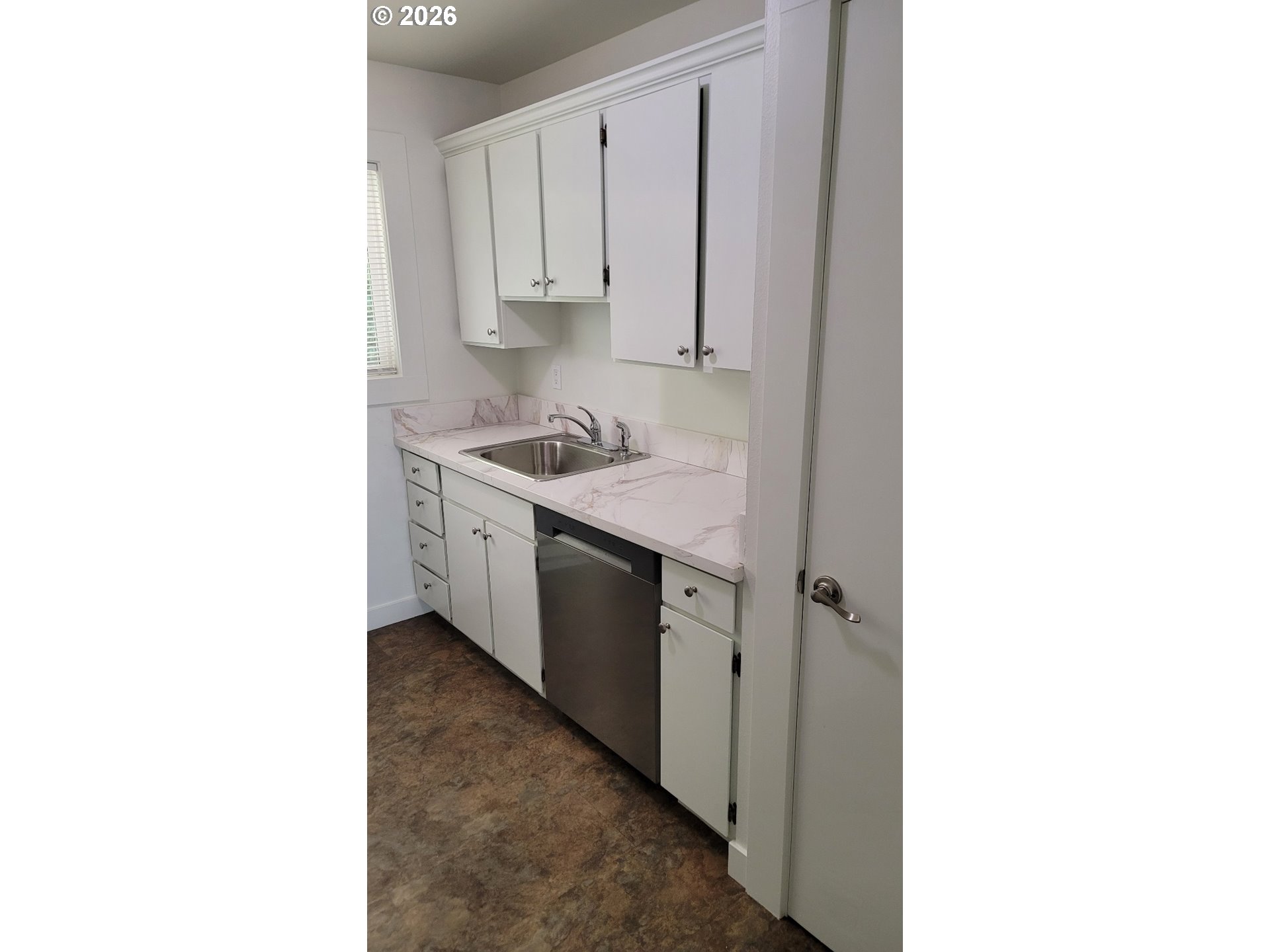 110 SE VISTA AVE