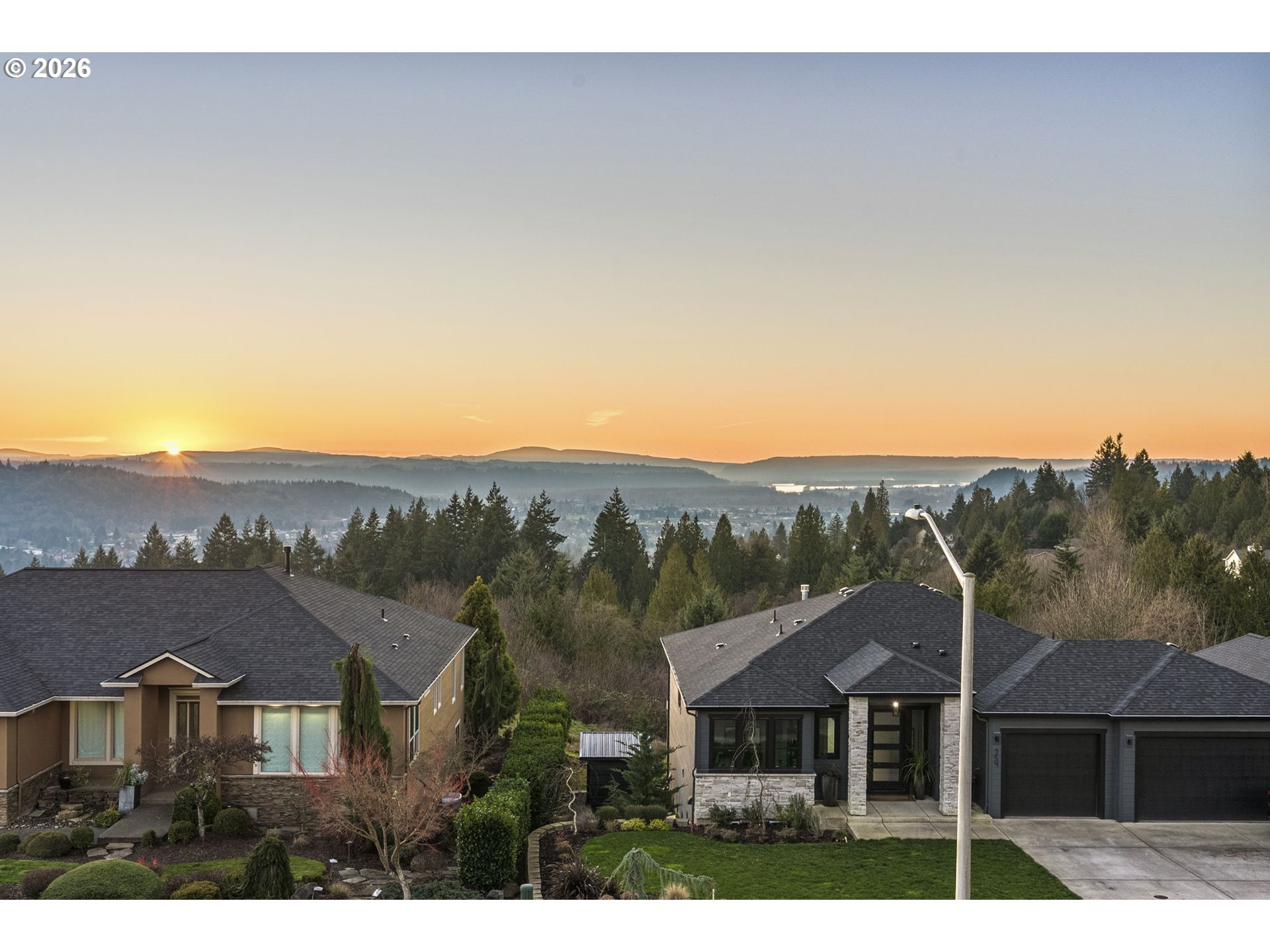 257 CURTIS DR