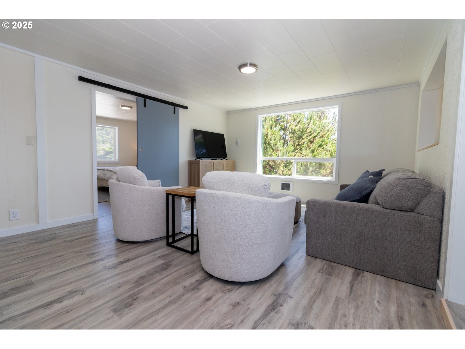 Florence, Oregon 97439, United States, 5 Bedrooms Bedrooms, ,3 BathroomsBathrooms,Residential,Active,257138