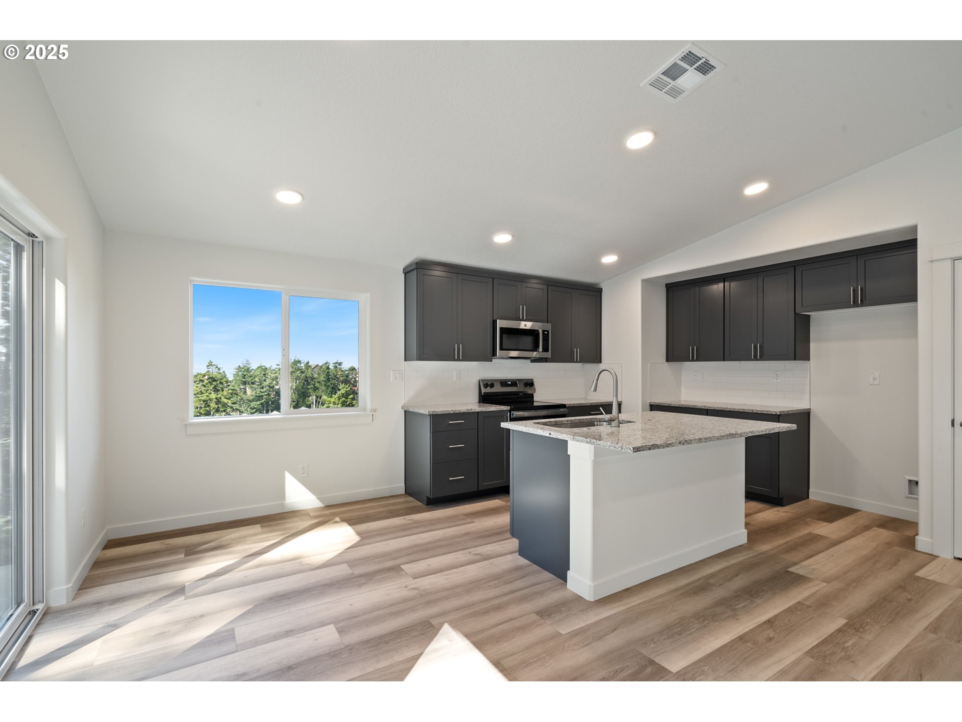 Oceanside, Oregon 97134, United States, 3 Bedrooms Bedrooms, ,3 BathroomsBathrooms,Residential,Active,117496