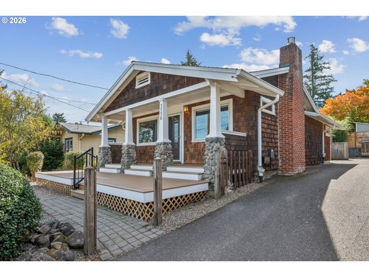 3530 SW FALCON ST, PORTLAND, OR 97219 - Image 761d2ea74e374a4cd92b892a6a93c64e/1208517558