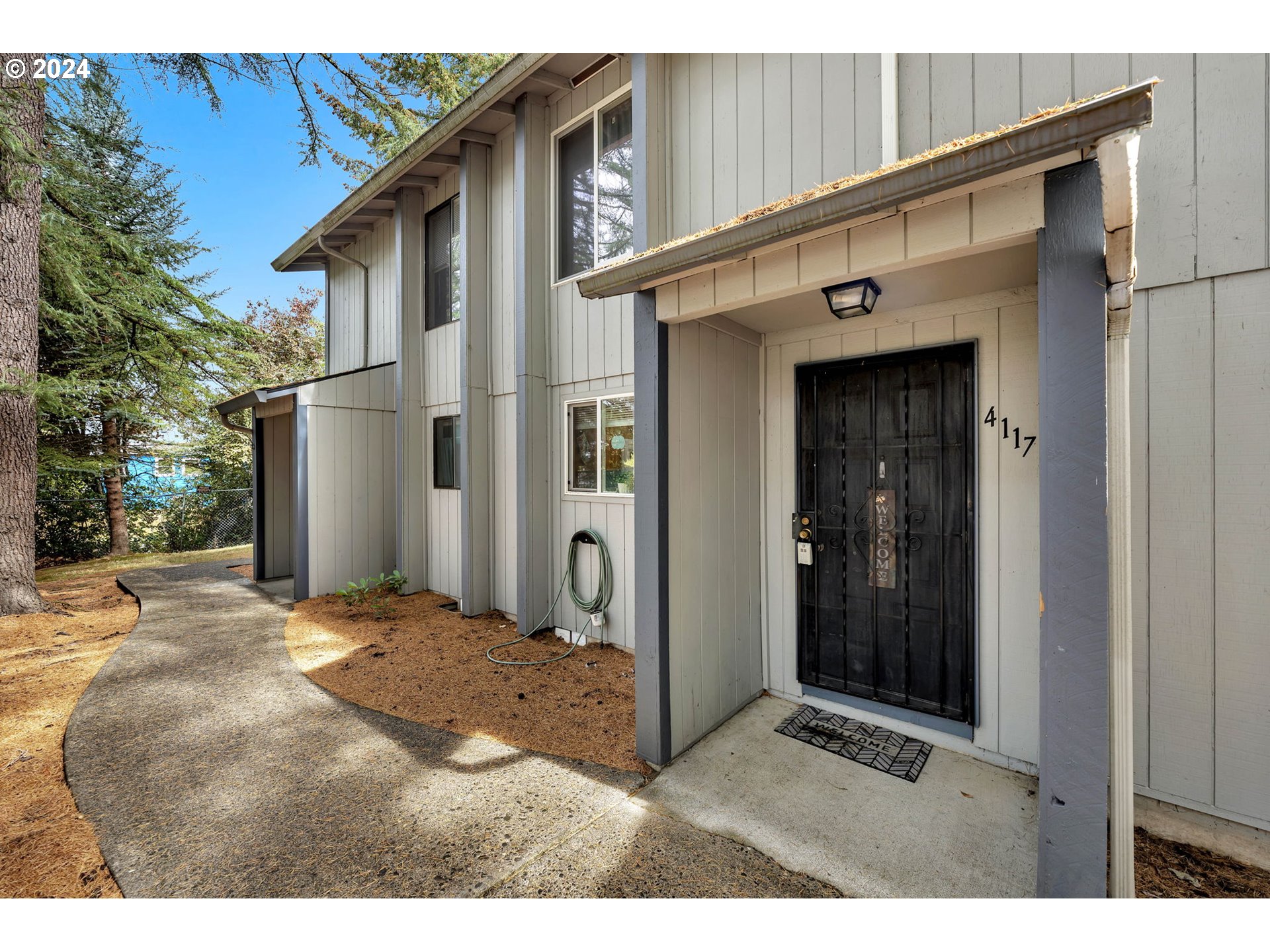 Photo 1 of 13 — 4117 NE 8TH ST, Gresham, OR 97030