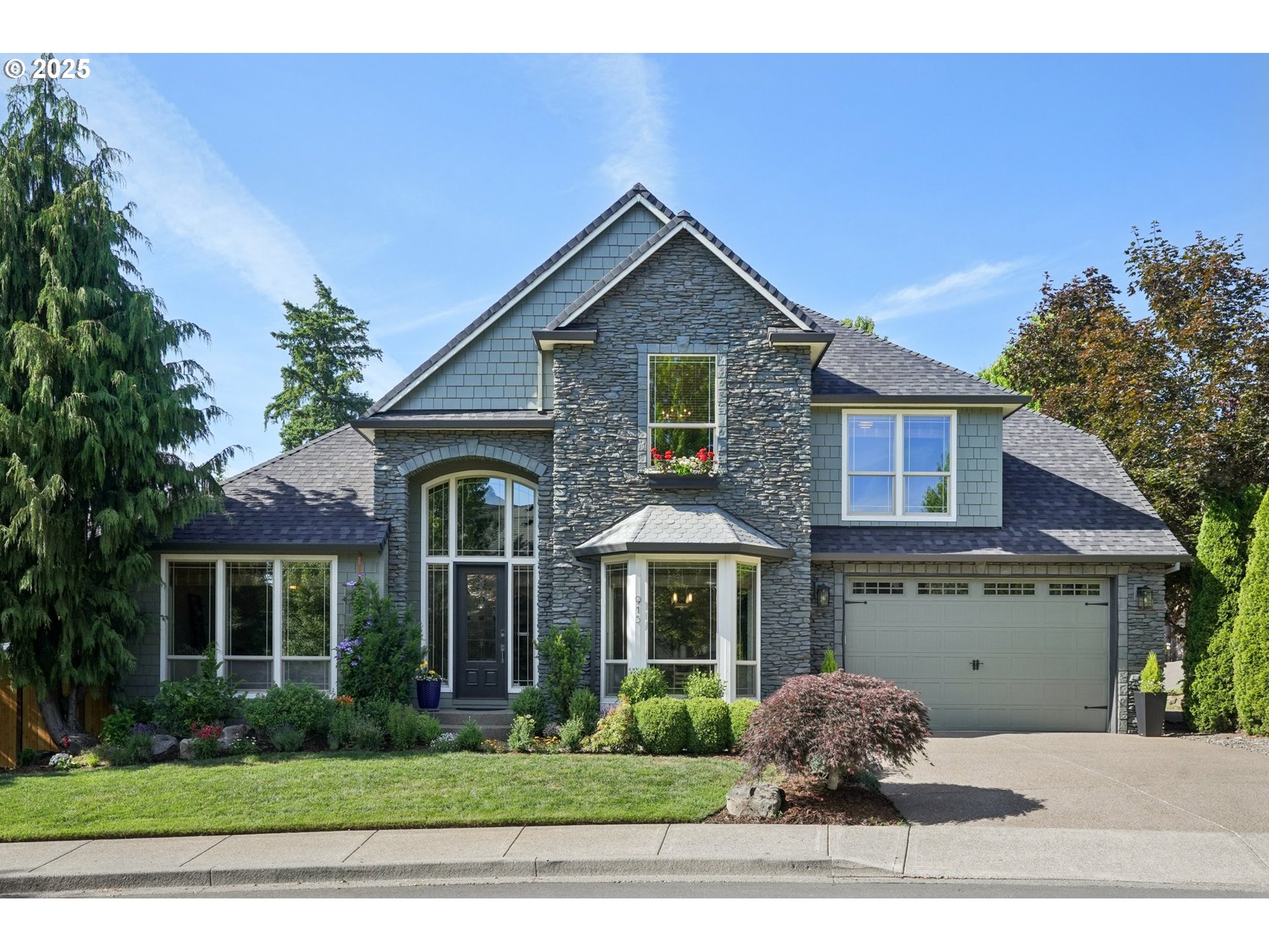 915 NE 36TH AVE