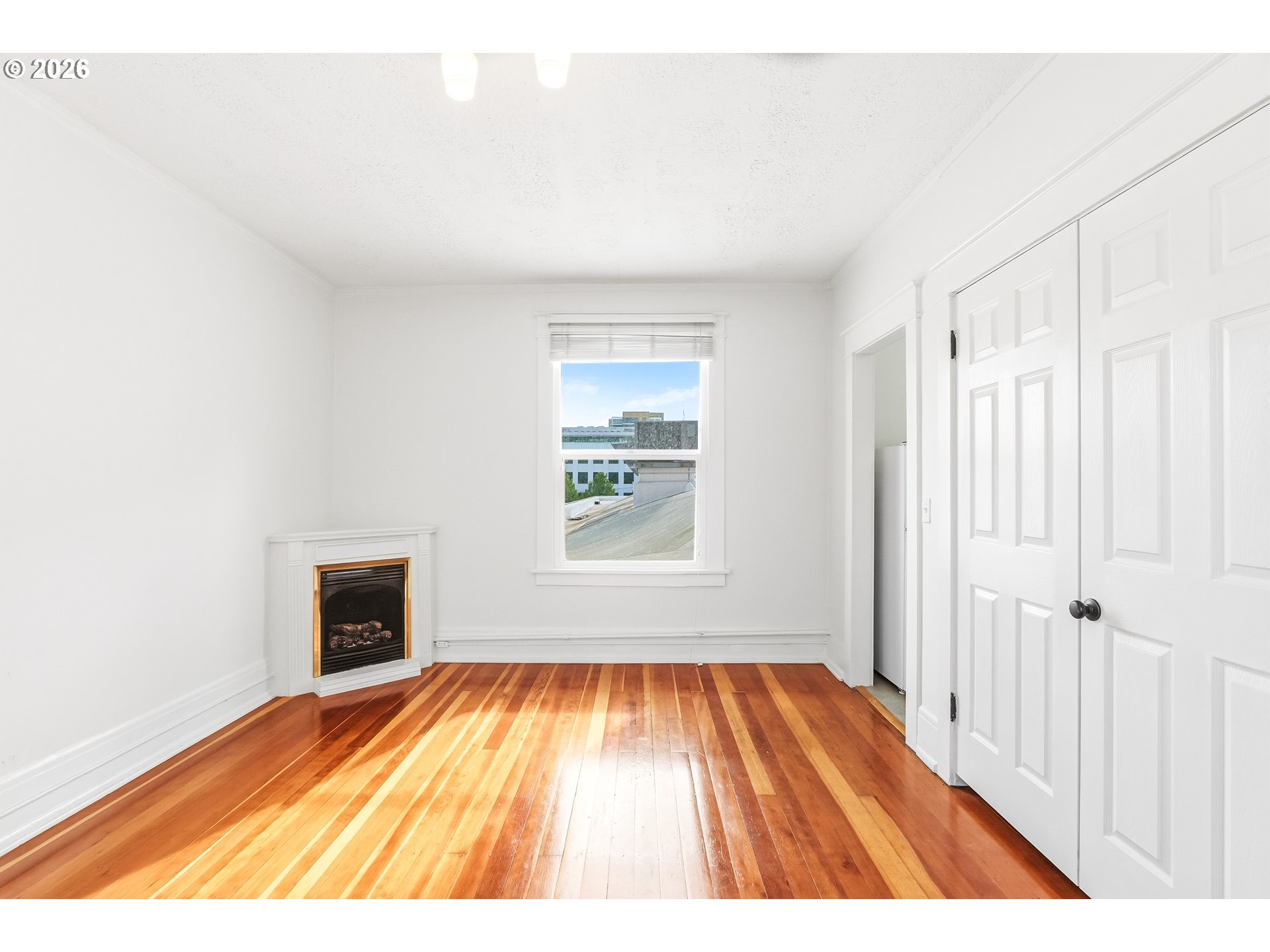 1631 NW EVERETT ST 202