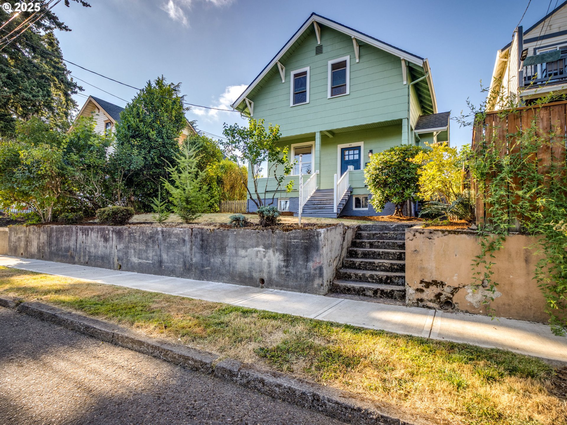 410 LOGUS ST