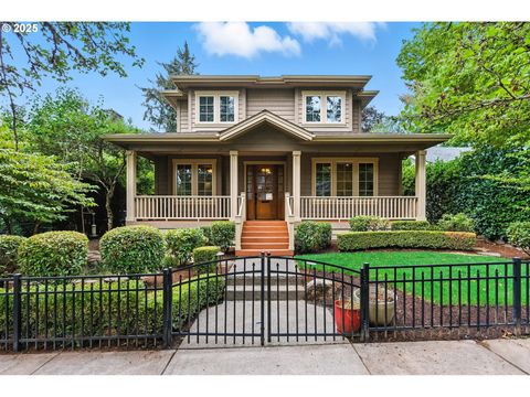 784 3RD ST Lake Oswego OR 97034