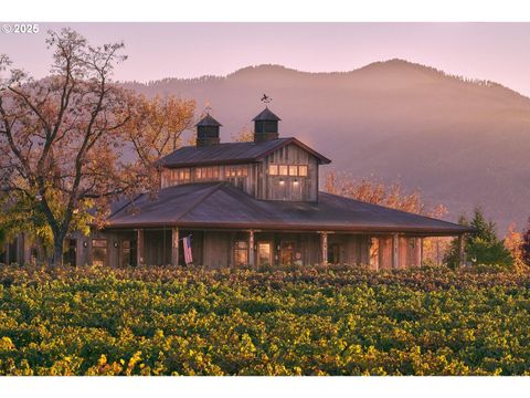 2335 N Phoenix RD Medford OR 97504