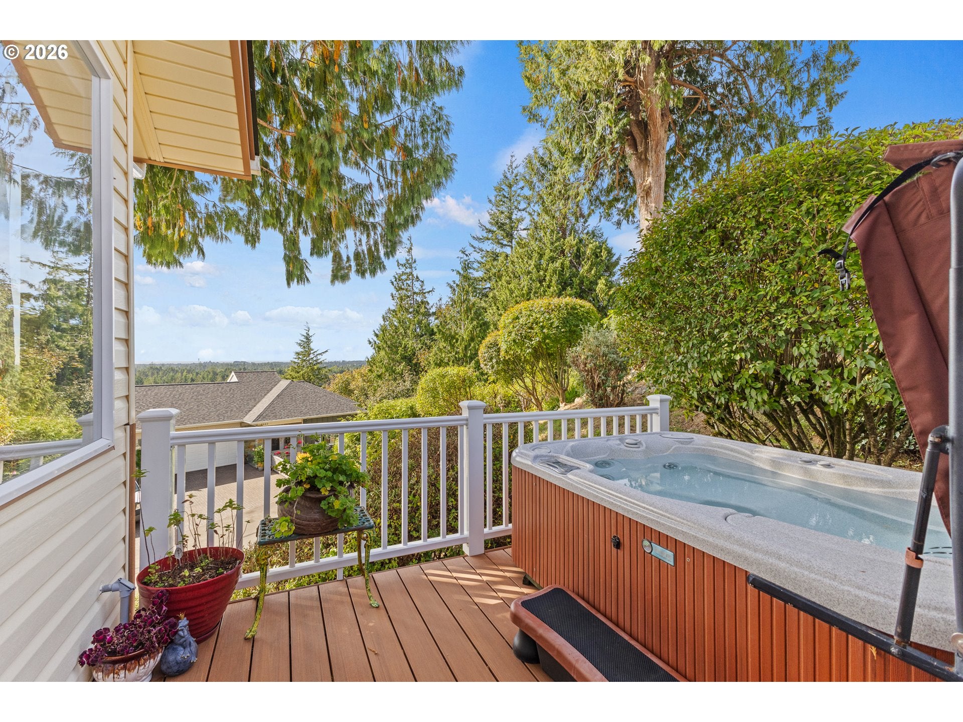 3520 OCEAN VIEW DR