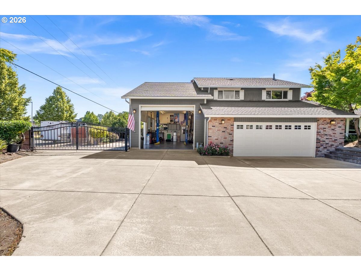 542 NE 14TH AVE