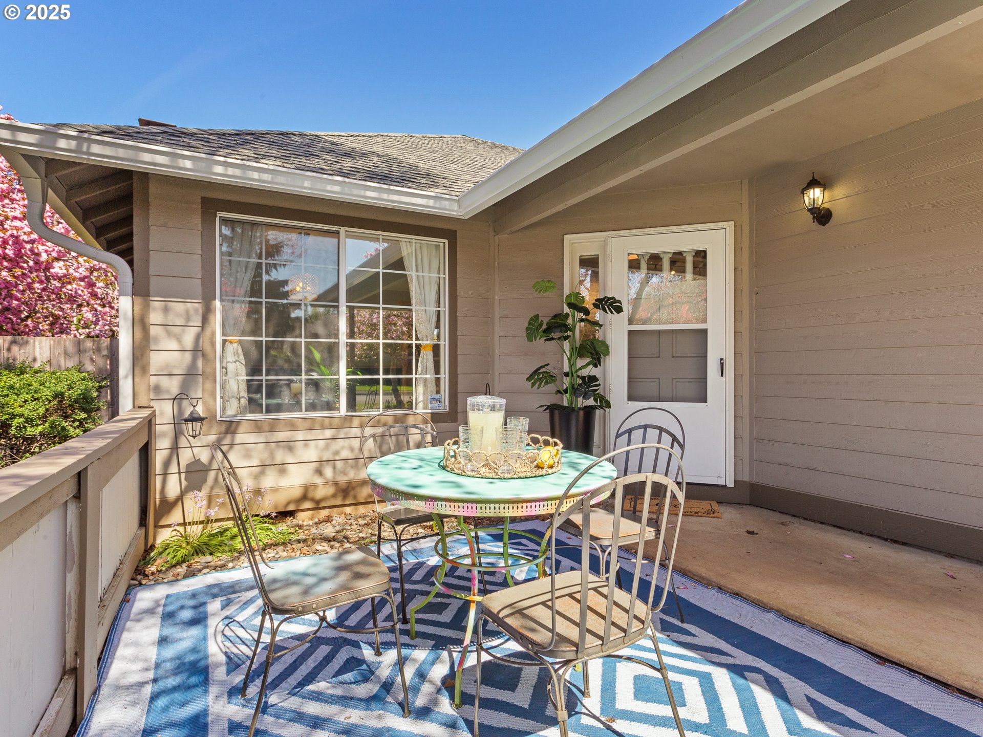 Vancouver, Washington 98683, United States, 4 Bedrooms Bedrooms, ,2 BathroomsBathrooms,Residential,Pending,110853