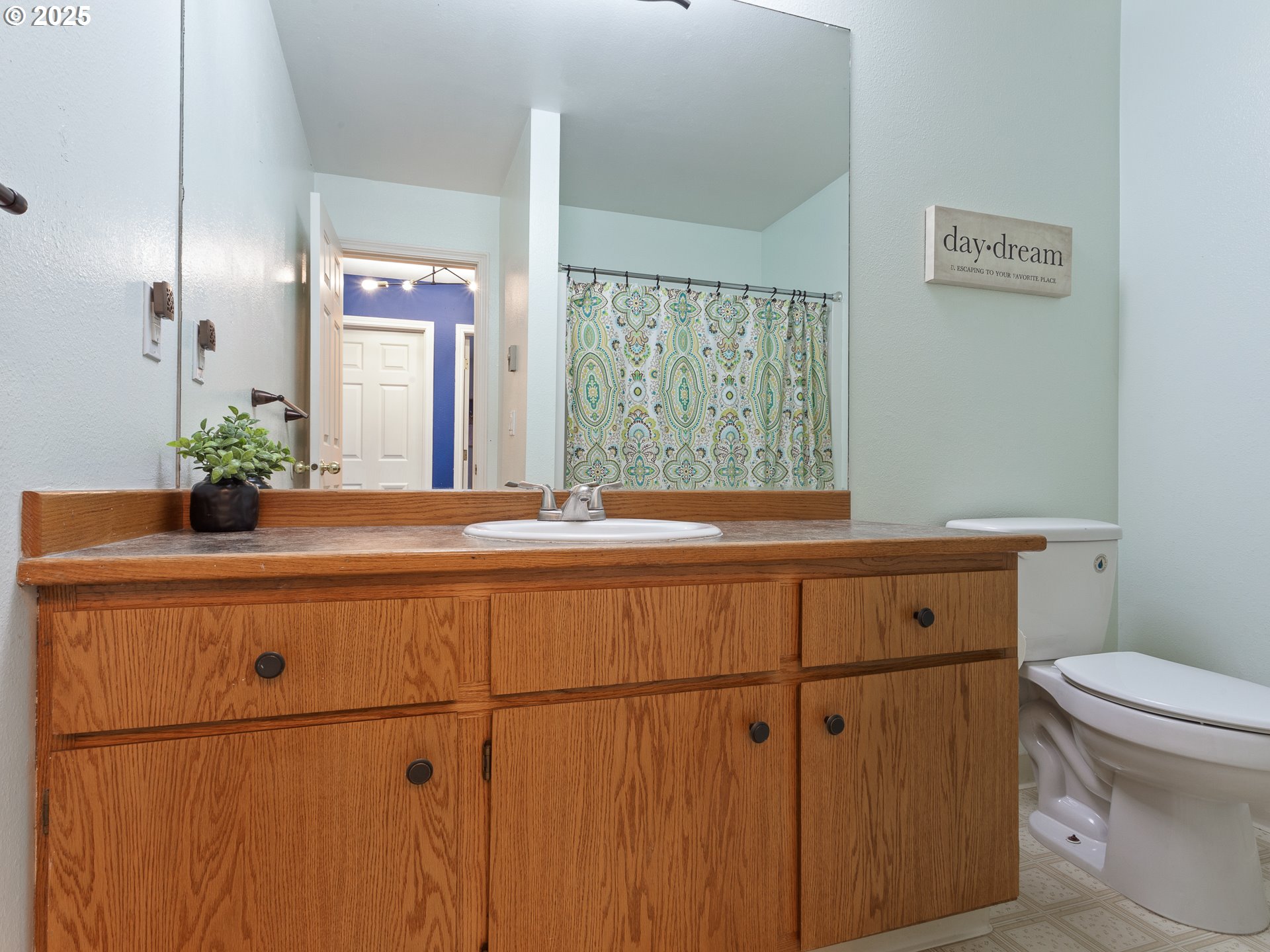 Vancouver, Washington 98683, United States, 4 Bedrooms Bedrooms, ,2 BathroomsBathrooms,Residential,Pending,110853