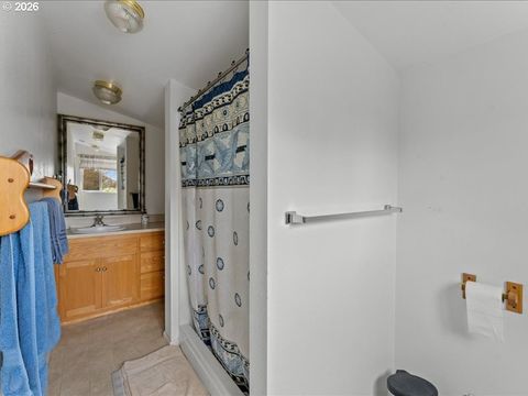 Tiny photo for 84115 N Enterprise Rd, Pleasant Hill, OR 97455 (MLS # 511986656)