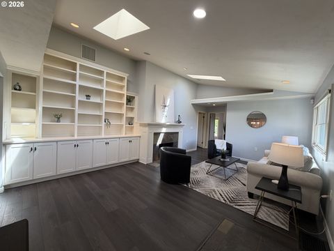 Tiny photo for 84115 N Enterprise Rd, Pleasant Hill, OR 97455 (MLS # 511986656)