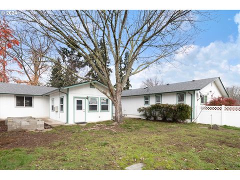 A home in Roseburg