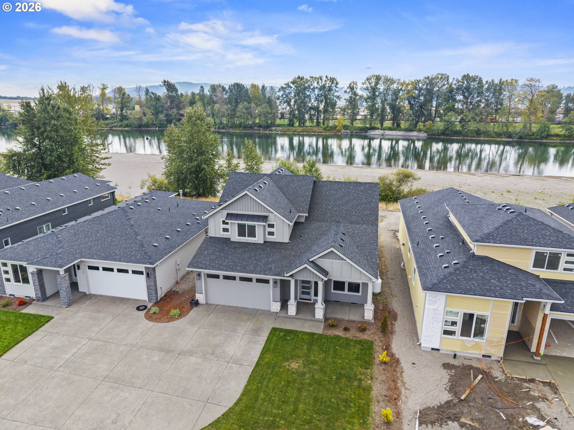 2162 S RIVER RD