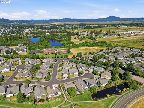 Tiny photo for 478 Pebble Beach Dr, Creswell, OR 97426 (MLS # 701466562)