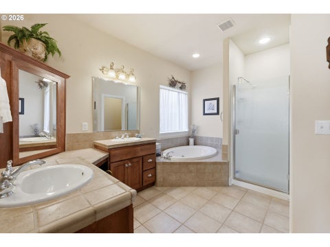 Tiny photo for 478 Pebble Beach Dr, Creswell, OR 97426 (MLS # 701466562)