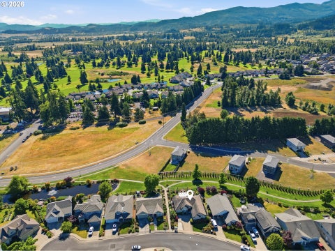 Tiny photo for 478 Pebble Beach Dr, Creswell, OR 97426 (MLS # 701466562)