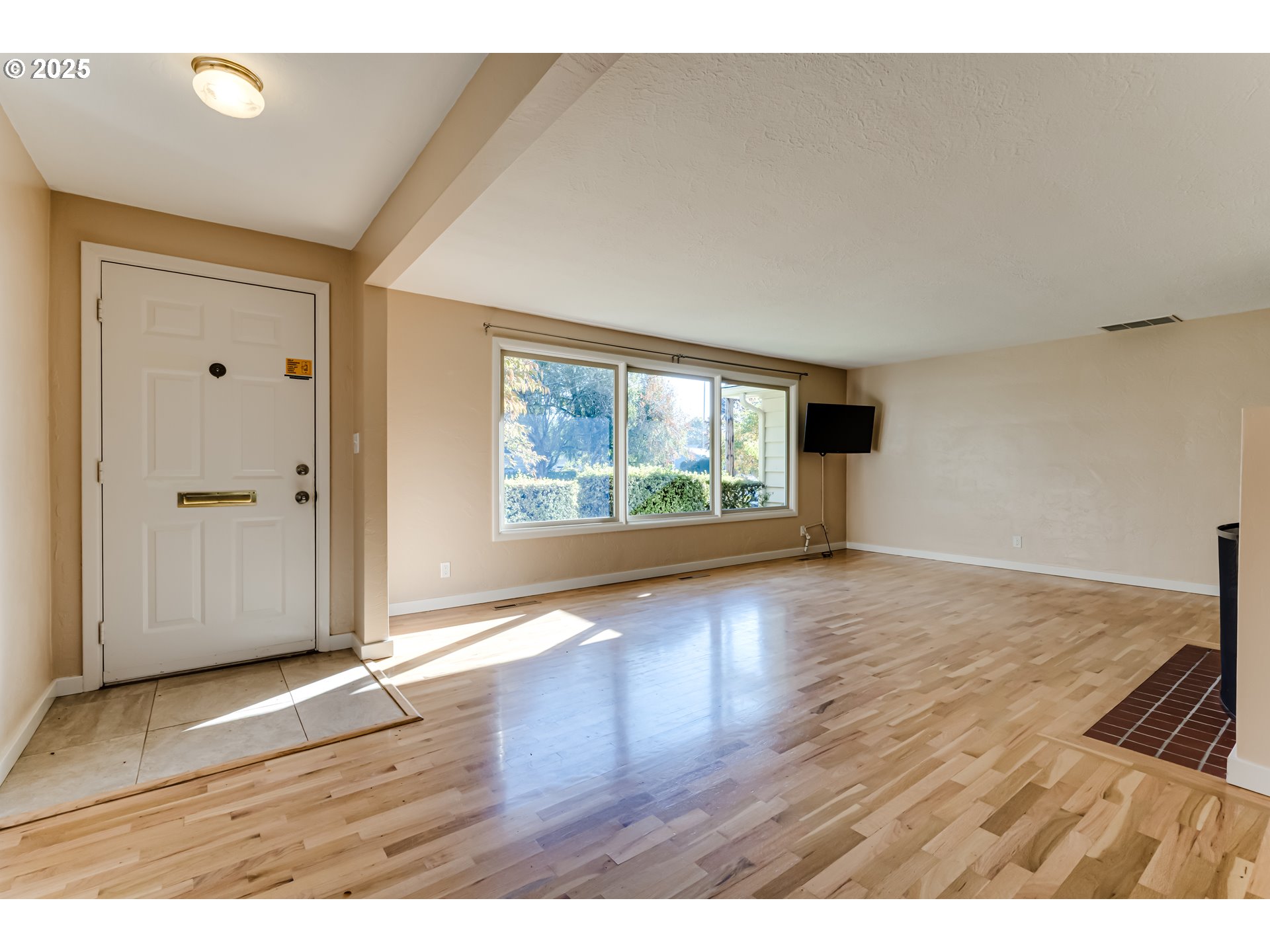 529 ANTELOPE WAY