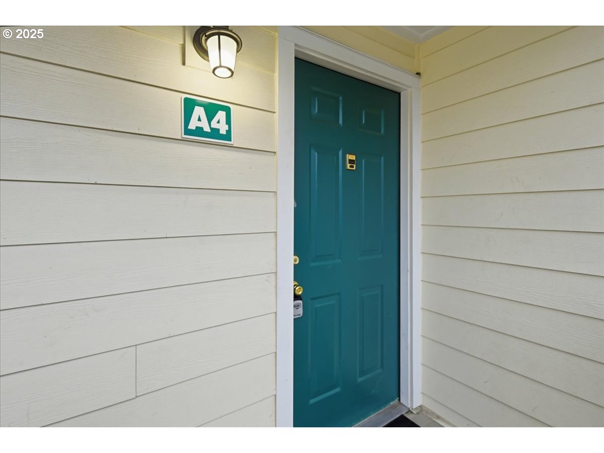 13216 NE SALMON CREEK AVE A4