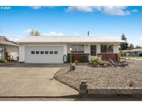 A home in Woodburn