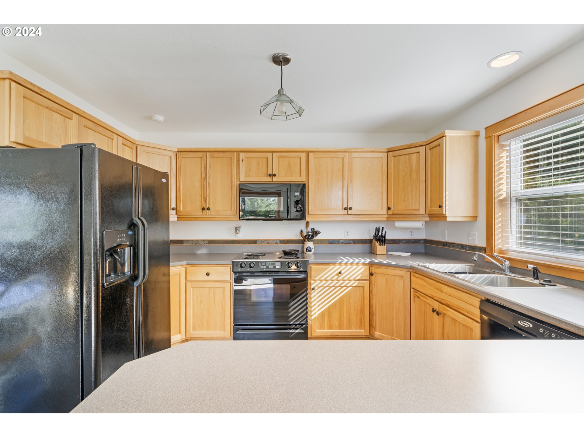 Oceanside, Oregon 97134, United States, 2 Bedrooms Bedrooms, ,2 BathroomsBathrooms,Residential,Active,36619