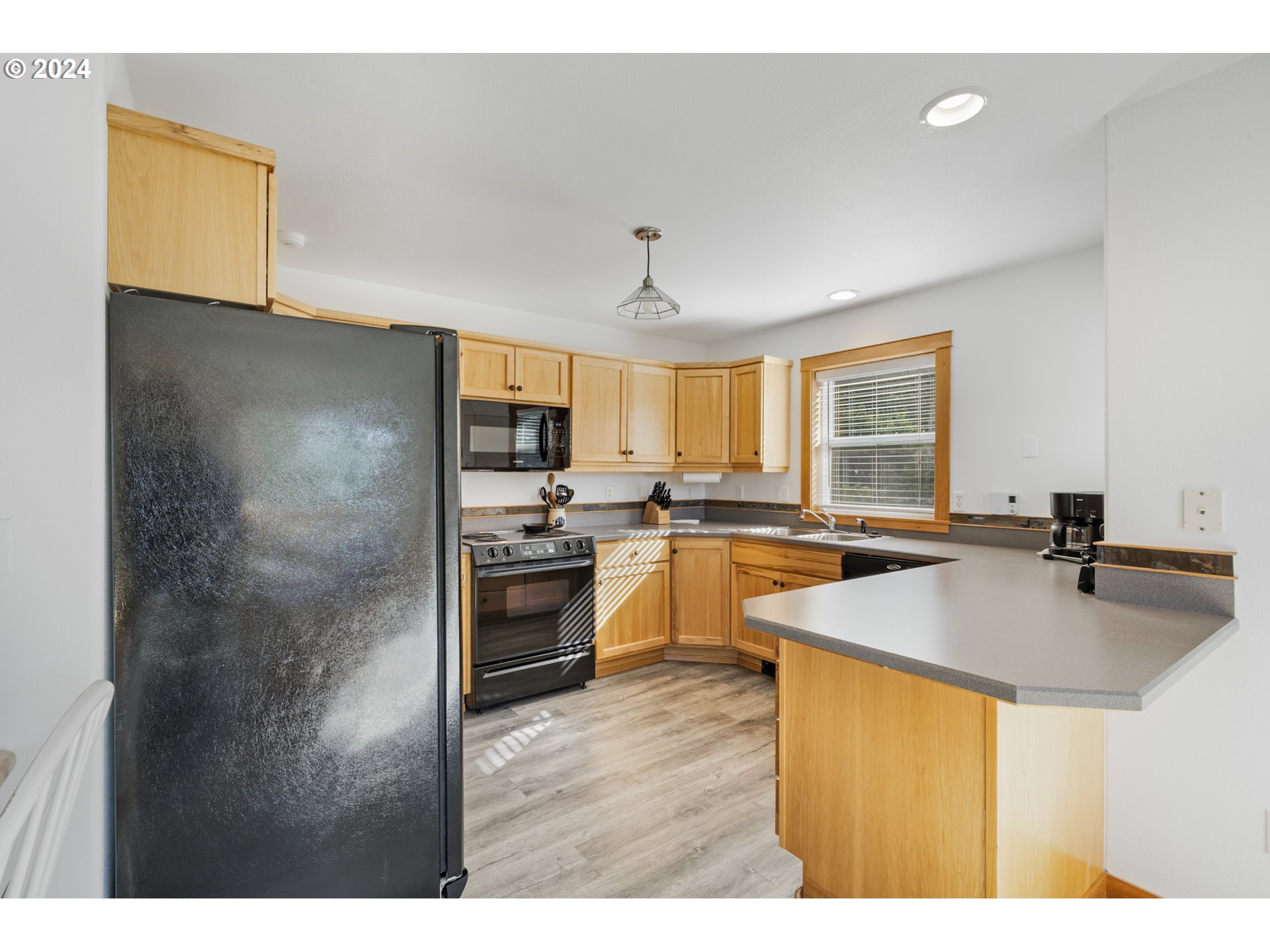 Oceanside, Oregon 97134, United States, 2 Bedrooms Bedrooms, ,2 BathroomsBathrooms,Residential,Active,36619