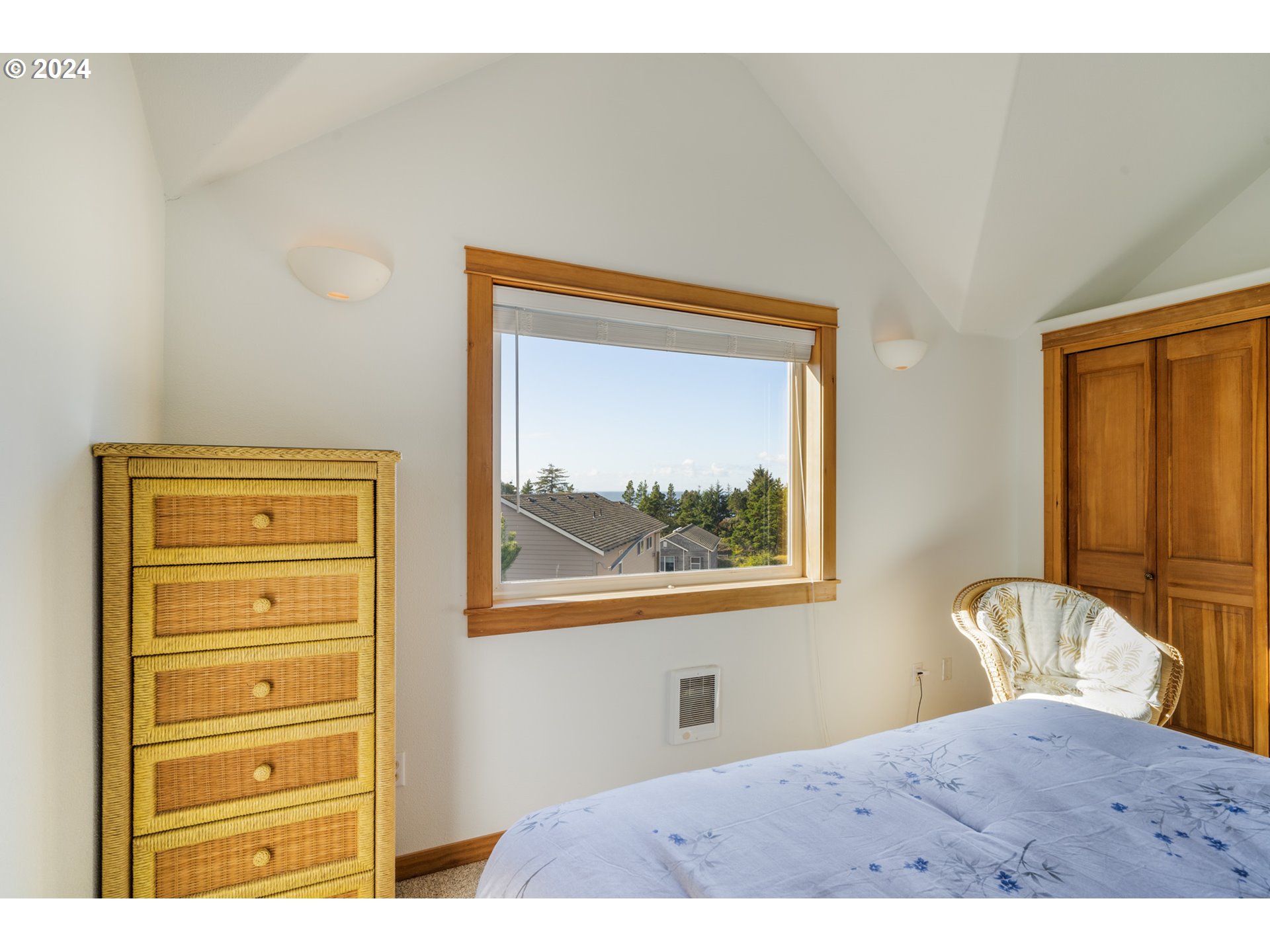 Oceanside, Oregon 97134, United States, 2 Bedrooms Bedrooms, ,2 BathroomsBathrooms,Residential,Active,36619