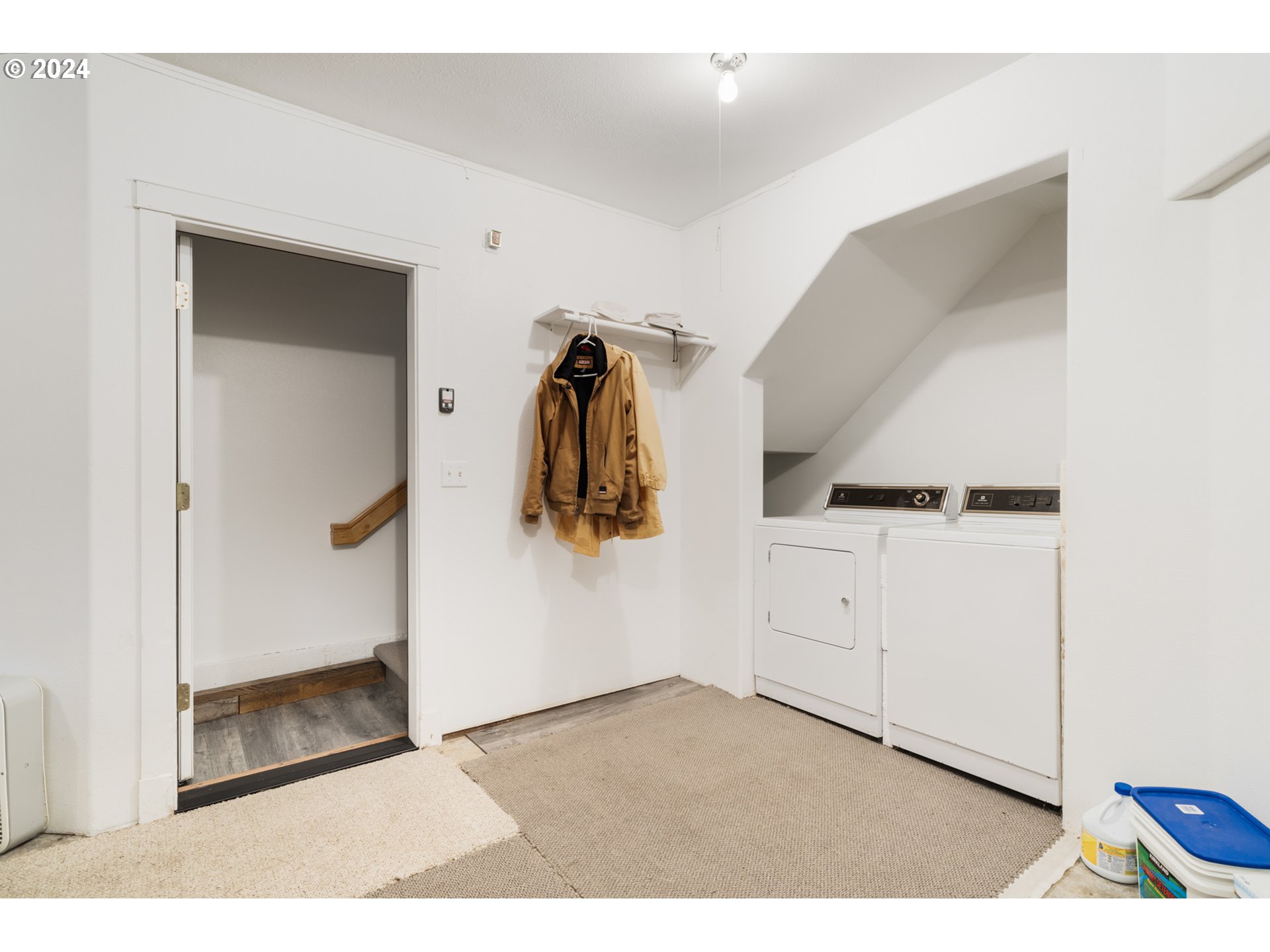 Oceanside, Oregon 97134, United States, 2 Bedrooms Bedrooms, ,2 BathroomsBathrooms,Residential,Active,36619